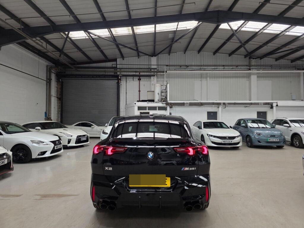 Vehicle photo 2